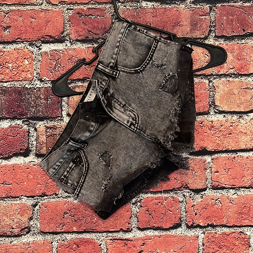 Bullhead Gray Distressed Shorts